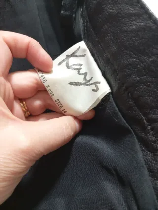 Falda de cuero negra