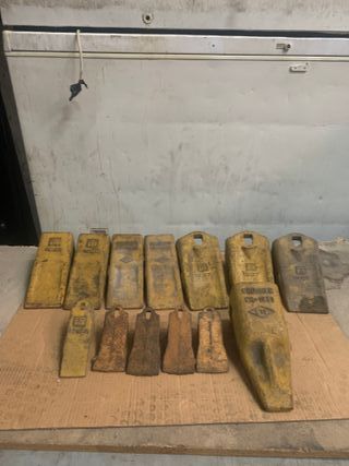 LOTE DIENTES DE PALA EXCAVADORA