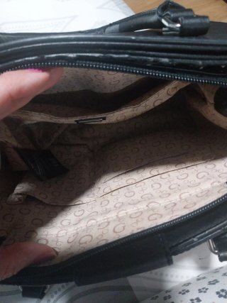 Bolso Guess Acolchado Negro Auténtico