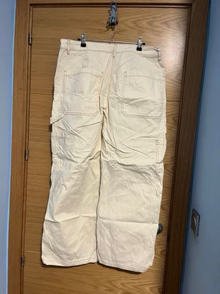 Pantalones cargo beige