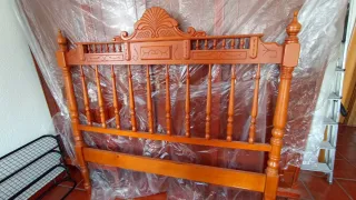 Cabecero de madera de pino