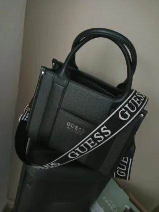 Bolso Guess Negro y Gris Original