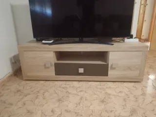 Mueble TV salón madera y beige