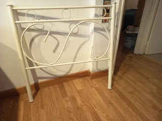 Cabezal cama individual metal blanco