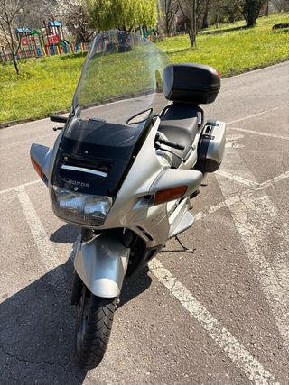 Honda Pan-European 1100 ST Plata