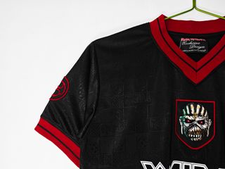 Camiseta Iron Maiden Retro Negra Roja West Ham
