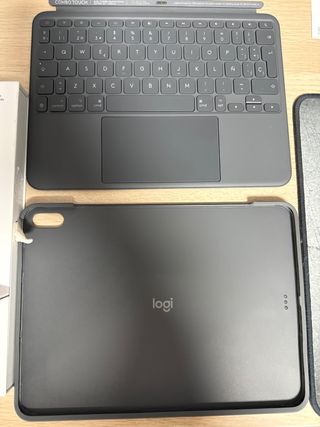 Logitech Combo Touch iPad