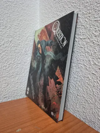 Tomo Integral Question Las Muertes de Vic Sage ECC