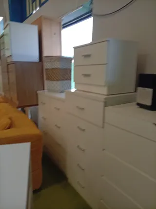 Cómodas y mesitas de noche