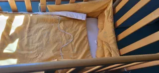 Cuna de madera con colchon,protector ,chichonera y