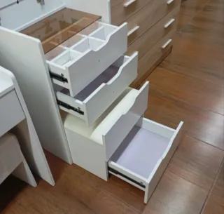 Tocador blanco con luces LED