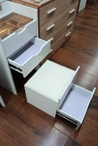 Tocador blanco con luces LED