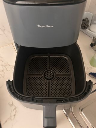Freidora de aire Moulinex gris