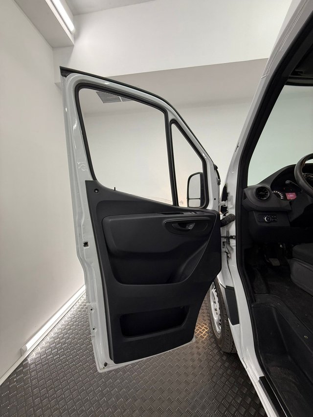 Mercedes-Benz Sprinter 211 CDI CORTO 3.0T TD