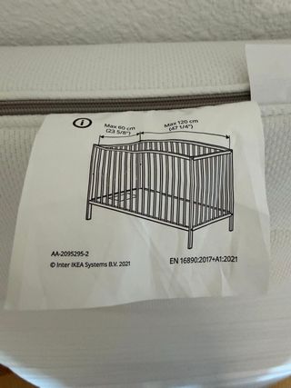 Cuna Ikea con Colchón de Espuma incluido.