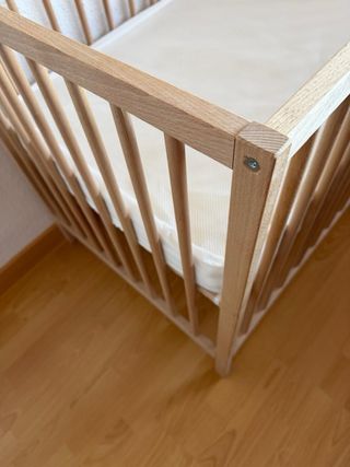 Cuna Ikea con Colchón de Espuma incluido.