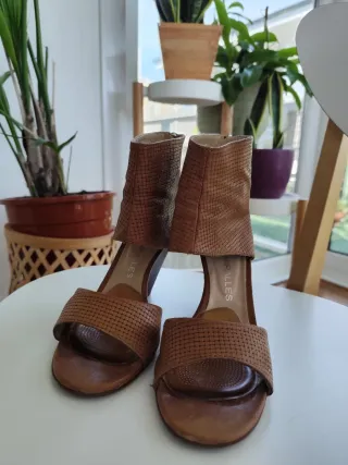 Sandalias Pedro Miralles piel, tacón ancho