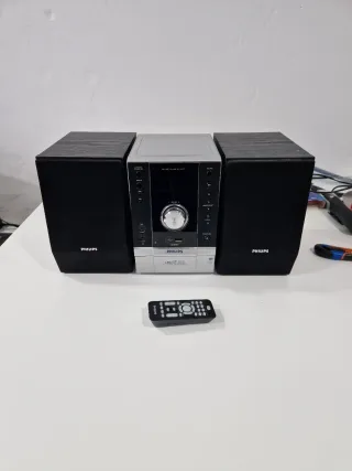 Minicadena Philips Plata y Negra