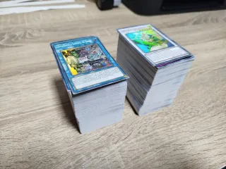 Lote 300 Cartas YuGiOh Diferentes