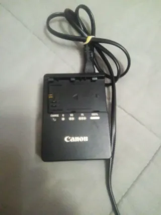 Canon EOS 7D con 9677 shuttercount