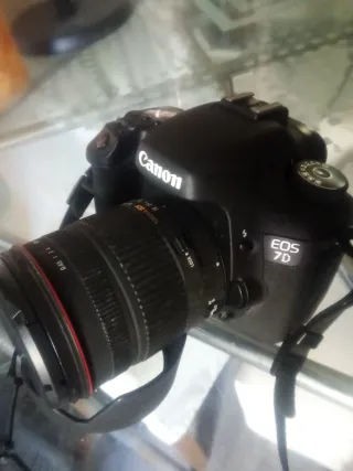 Canon EOS 7D con 9677 shuttercount