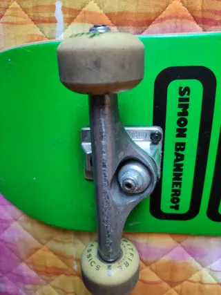 Skate Girl Simon Bannerot Verde