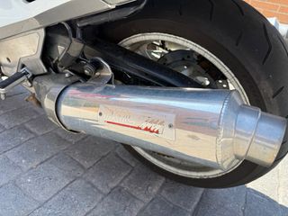 Honda CBR 1000F Roja y Blanca