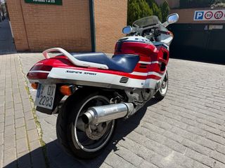 Honda CBR 1000F Roja y Blanca