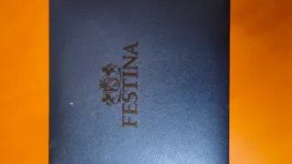 Reloj Festina Cuadrado Negro/Dorado