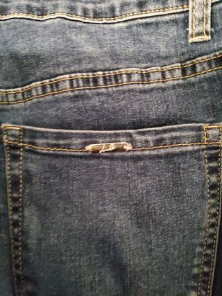 Jeans blu strappati