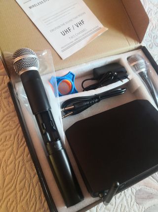 Micrófonos Profesionales Inalámbricos UHF