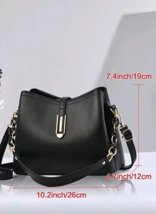 Bolso negro elegante con cadena dorada - nuevo