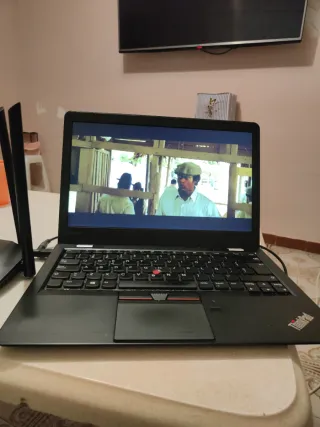 Portatile Lenovo 13 Nero