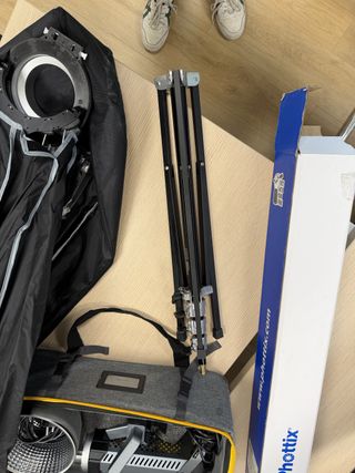 Kit Iluminación Colbor 330W + Softbox