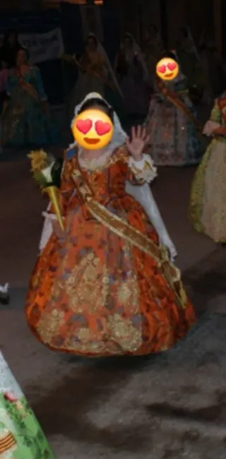 Traje de Fallera naranja/morado