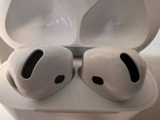 Airpods 4 con caja