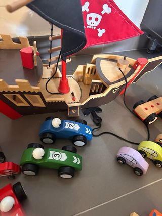 Lote Juguetes Madera: Barco Pirata y Coches