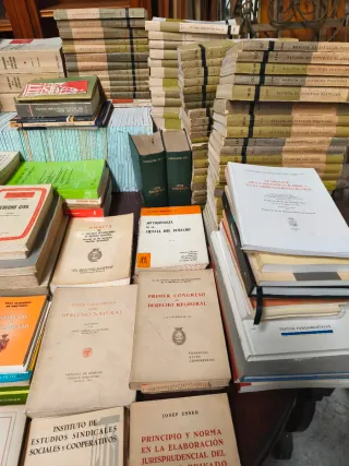 Gran Biblioteca Jurídica Histórica | Abogacía del
