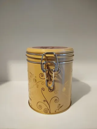 Scatolina Leone in latta con gancio