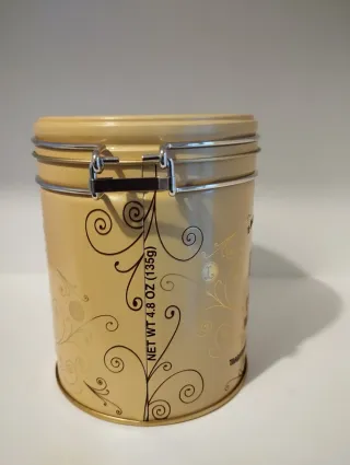 Scatolina Leone in latta con gancio