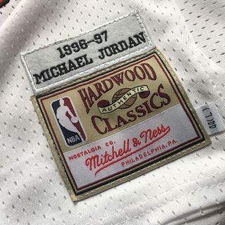 Camiseta Mitchell & Ness Bulls Jordan 23 TALLA S,M