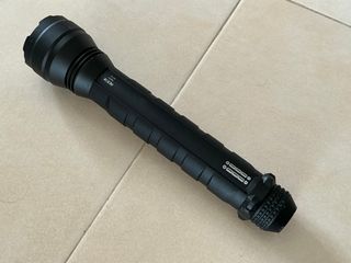 Linterna Táctica 5.11 XBT A6