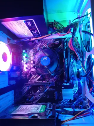 PC W11 Mars White 8GB RAM 1TB