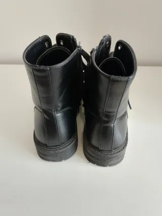 Botas militares negras con cremallera