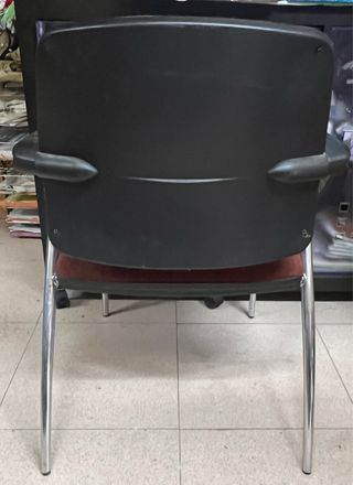 Silla confidente polipiel negra