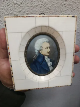 Miniatura siglo XIX, marco de hueso.Francia