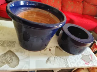 Maceta de cerámica azul