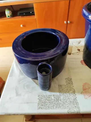 Maceta de cerámica azul