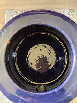 Maceta de cerámica azul