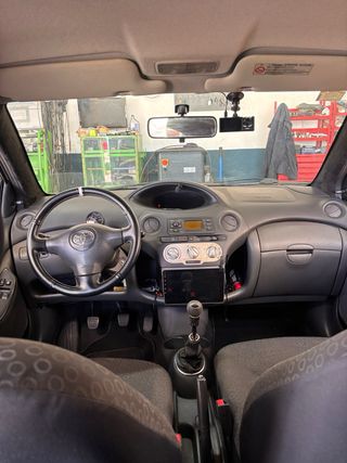 Toyota Yaris 2003